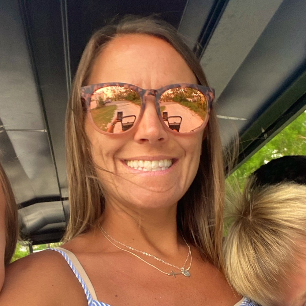 Meet your Posher, Leah